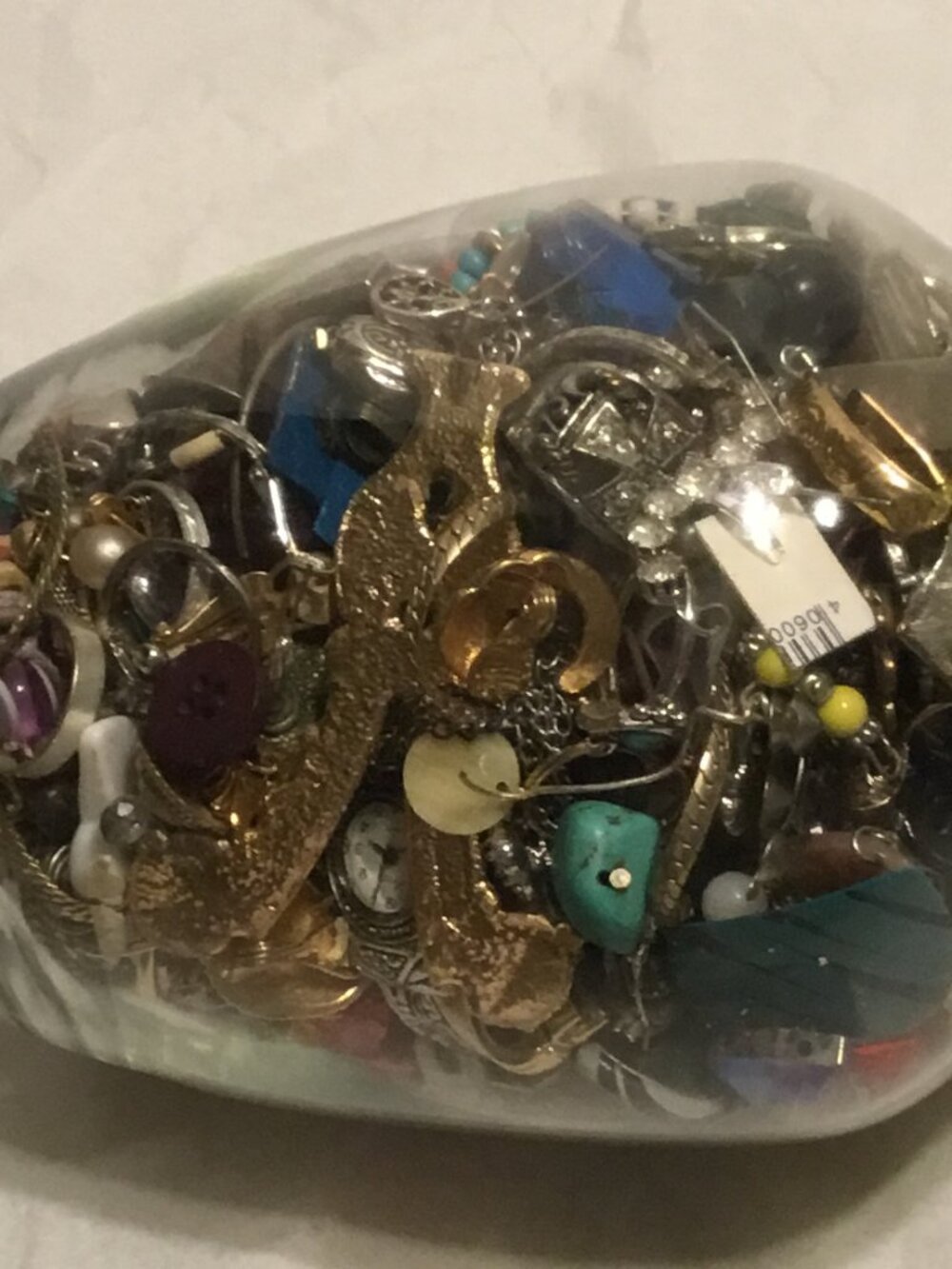 Very heavy vase filled with a large amount of old used and broken jewelry - Picture 12 of 12